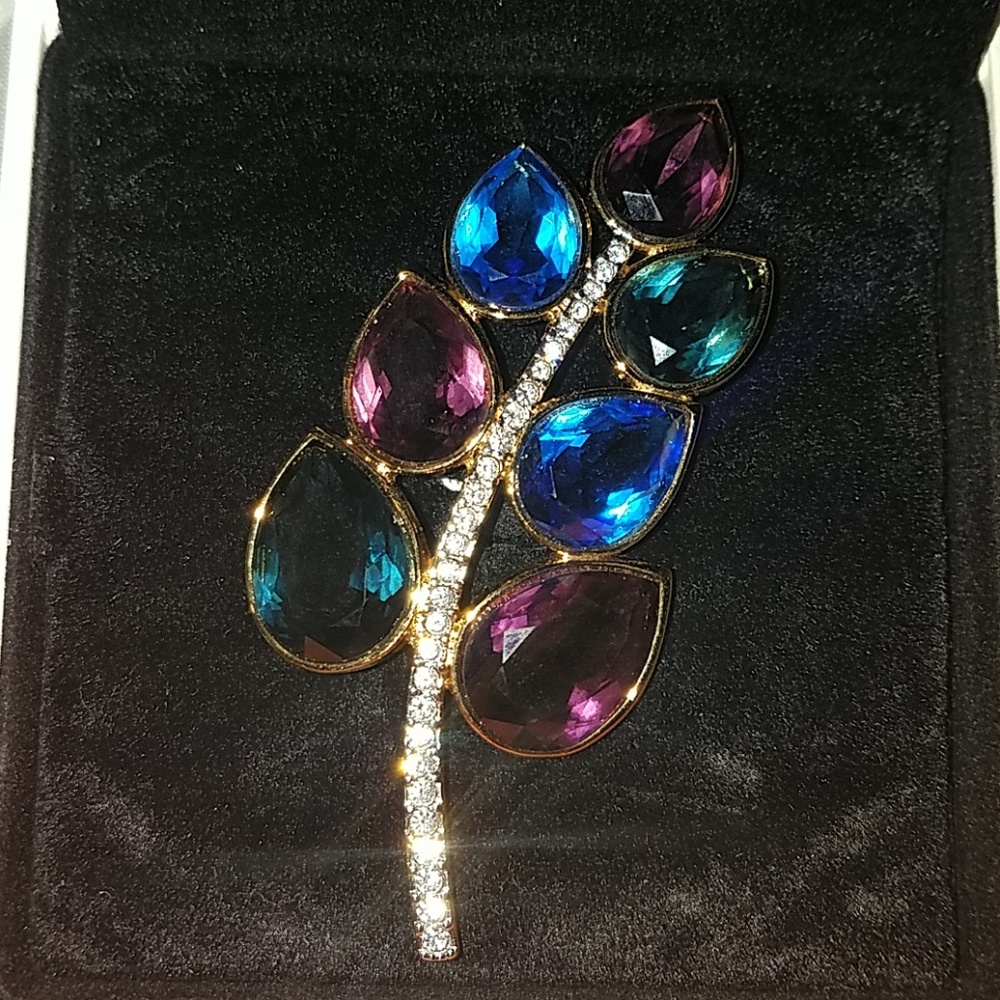 Vintage Floral Swarovski Crystal Leaf Brooch